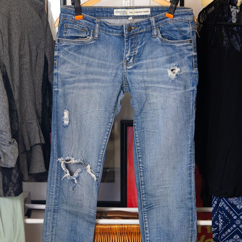 Low rise distressed Y2k Charlotte Russe jeans